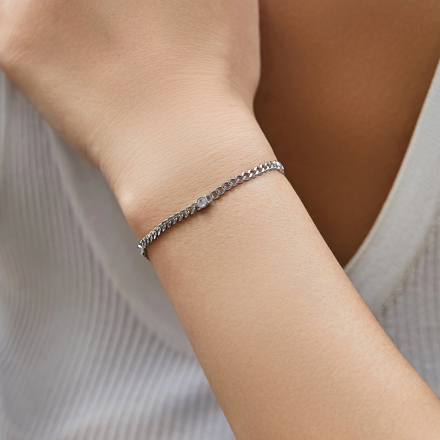 MODIAN® White Gold Plated Round Moissanite Twisted Bracelet - Sterling Sliver