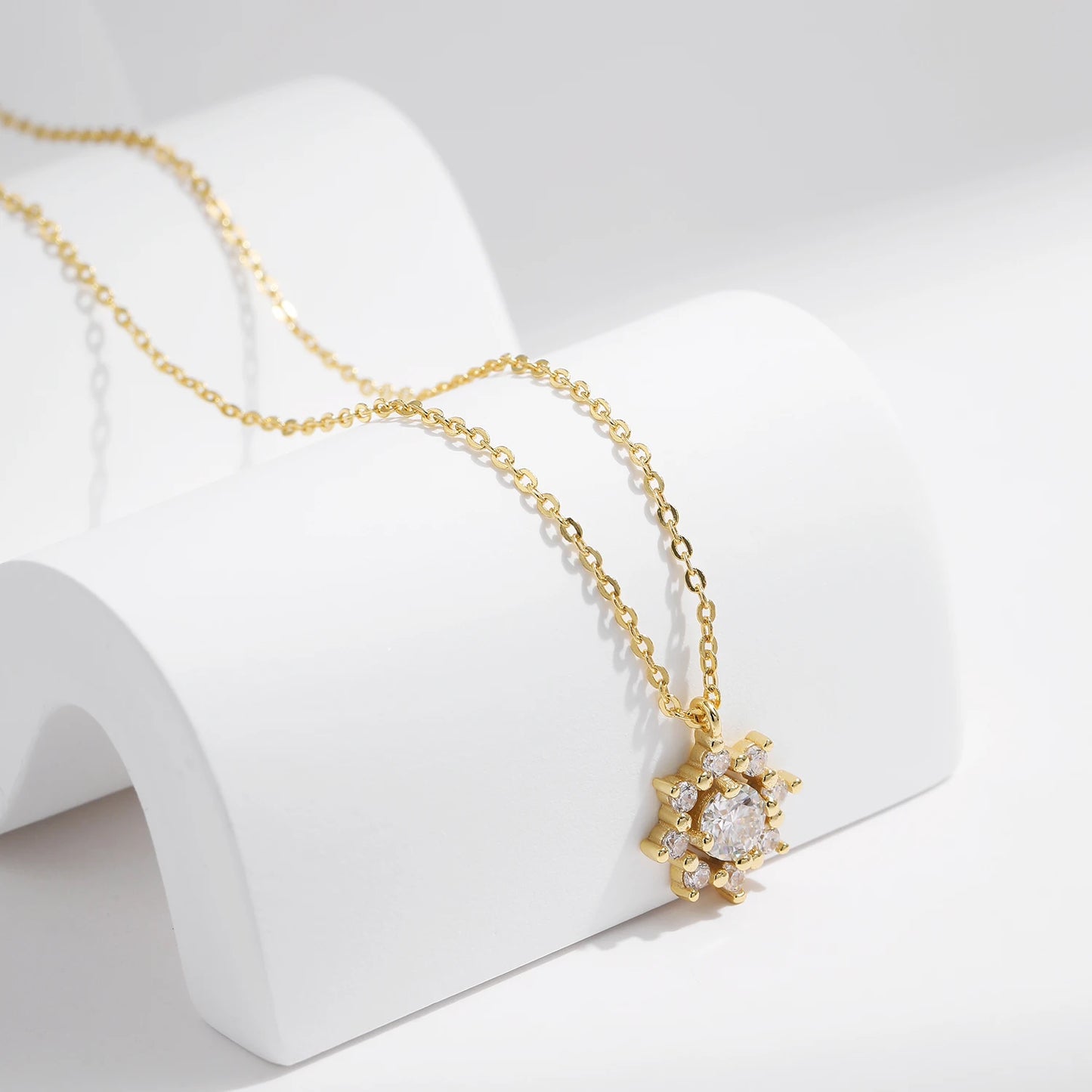 VIP MODIAN® 0.5 Carat Moissanite Snowflake Necklace